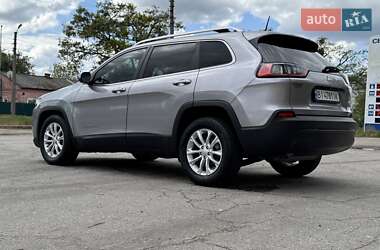Позашляховик / Кросовер Jeep Cherokee 2019 в 