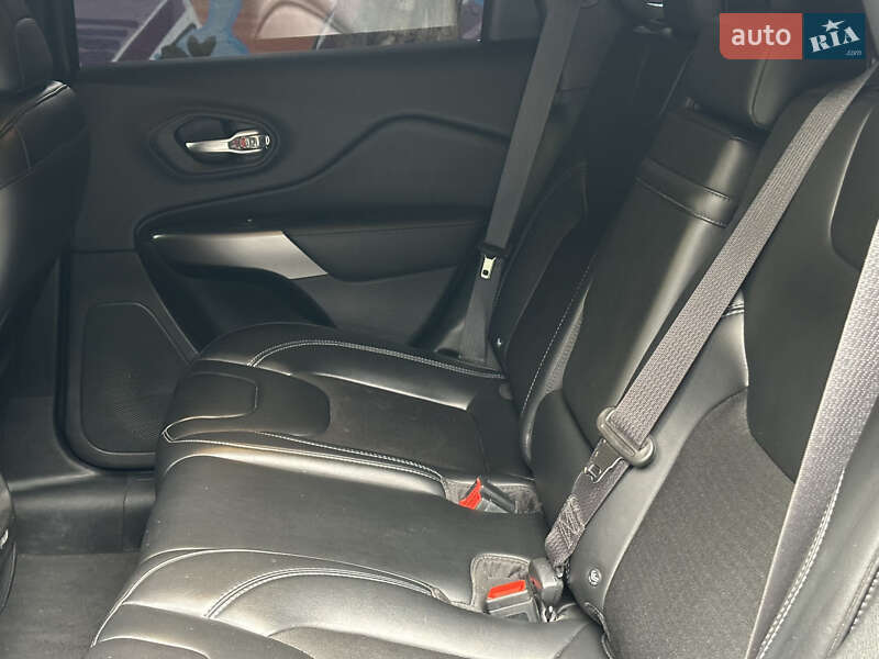 Позашляховик / Кросовер Jeep Cherokee 2018 в Львові
