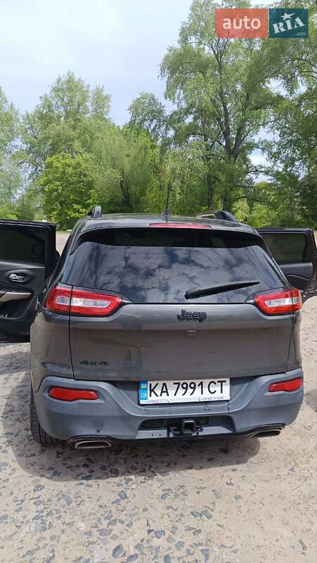 Внедорожник / Кроссовер Jeep Cherokee 2017 в Киеве