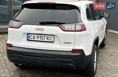 Позашляховик / Кросовер Jeep Cherokee 2018 в 