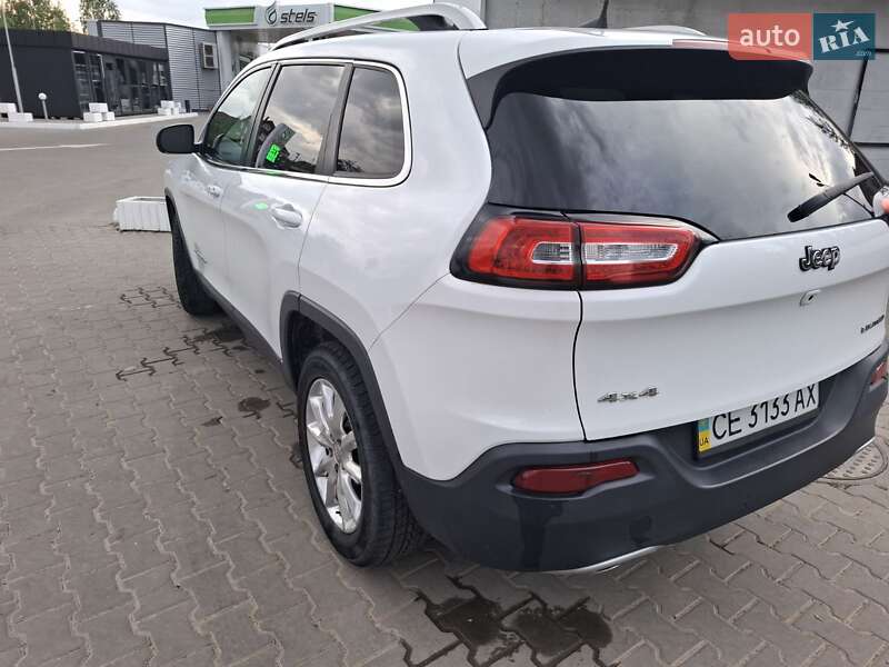 Позашляховик / Кросовер Jeep Cherokee 2015 в Чернівцях