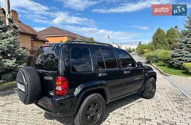 Позашляховик / Кросовер Jeep Cherokee 2003 в 