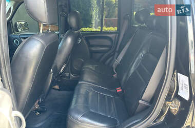 Позашляховик / Кросовер Jeep Cherokee 2003 в 