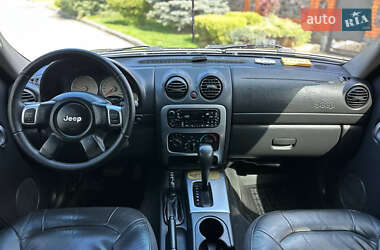 Позашляховик / Кросовер Jeep Cherokee 2003 в 