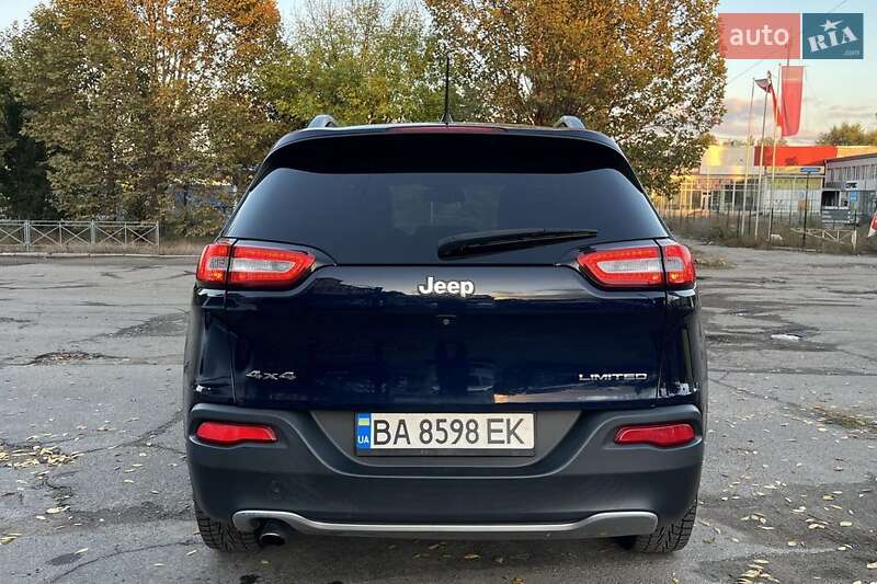Внедорожник / Кроссовер Jeep Cherokee 2015 в Виннице