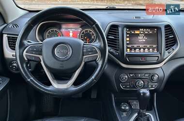 Внедорожник / Кроссовер Jeep Cherokee 2015 в 