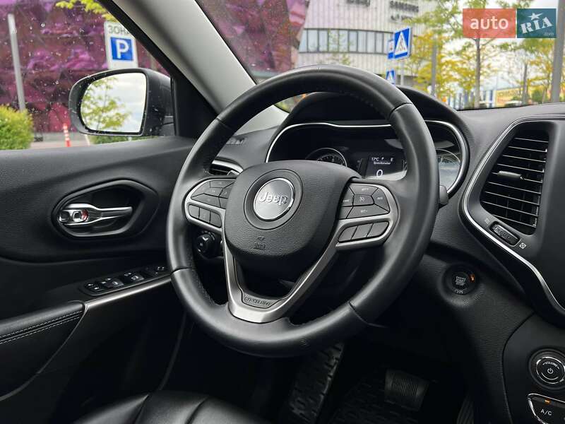 Позашляховик / Кросовер Jeep Cherokee 2018 в Києві