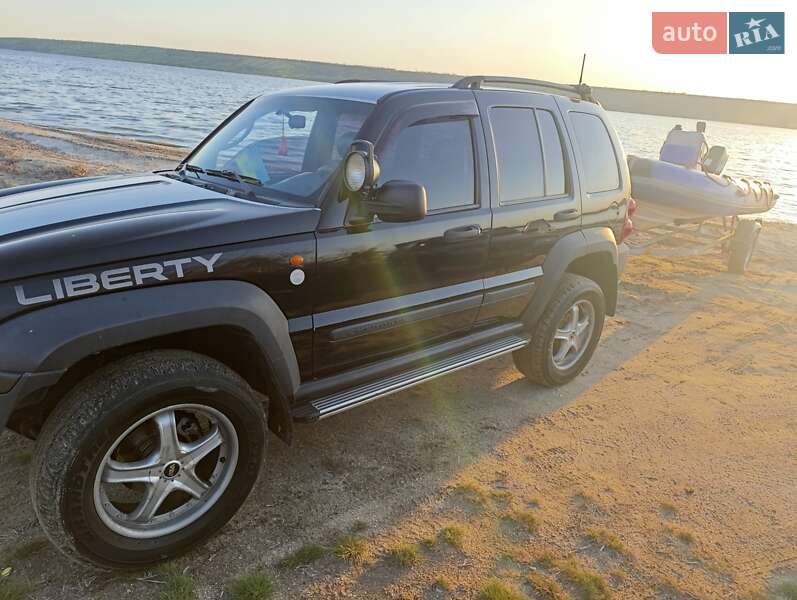 Позашляховик / Кросовер Jeep Cherokee 2005 в Березівці