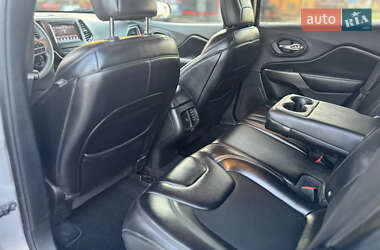 Внедорожник / Кроссовер Jeep Cherokee 2020 в 