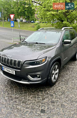 Внедорожник / Кроссовер Jeep Cherokee 2019 в Хмельницком