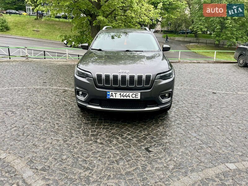 Внедорожник / Кроссовер Jeep Cherokee 2019 в Хмельницком