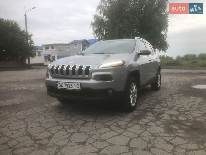Внедорожник / Кроссовер Jeep Cherokee 2013 в 