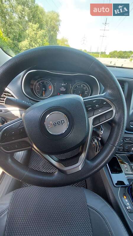 Внедорожник / Кроссовер Jeep Cherokee 2018 в Полтаве