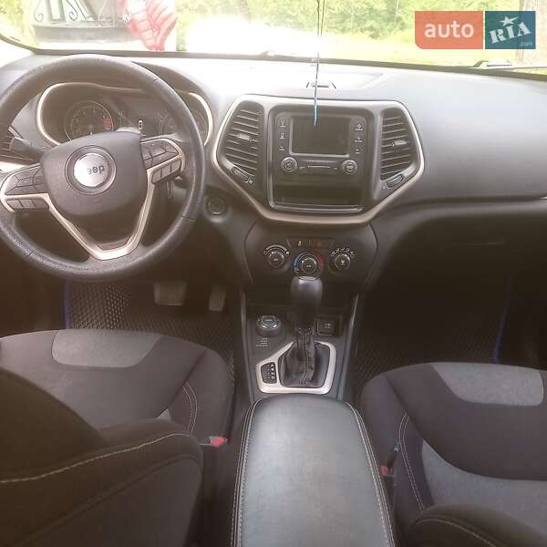 Внедорожник / Кроссовер Jeep Cherokee 2017 в Сколе