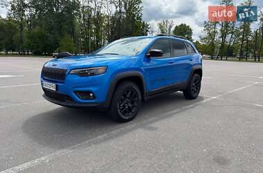 Внедорожник / Кроссовер Jeep Cherokee 2022 в 