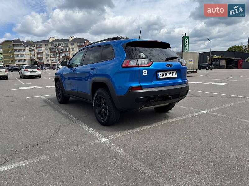 Внедорожник / Кроссовер Jeep Cherokee 2022 в Киеве