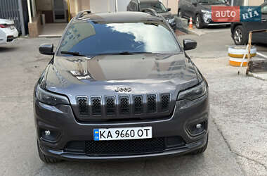 Внедорожник / Кроссовер Jeep Cherokee 2019 в 