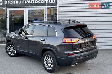 Внедорожник / Кроссовер Jeep Cherokee 2022 в 
