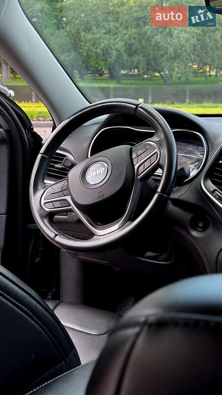 Внедорожник / Кроссовер Jeep Cherokee 2018 в Полтаве