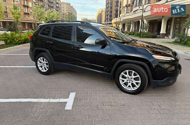 Внедорожник / Кроссовер Jeep Cherokee 2017 в 