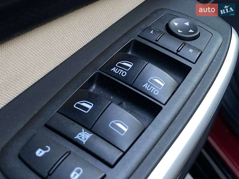 Позашляховик / Кросовер Jeep Cherokee 2017 в Львові