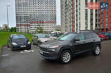 Позашляховик / Кросовер Jeep Cherokee 2013 в 
