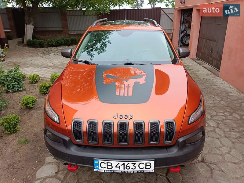 Внедорожник / Кроссовер Jeep Cherokee 2015 в 