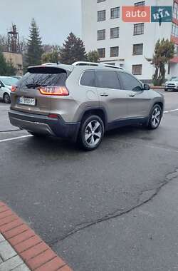 Внедорожник / Кроссовер Jeep Cherokee 2018 в 