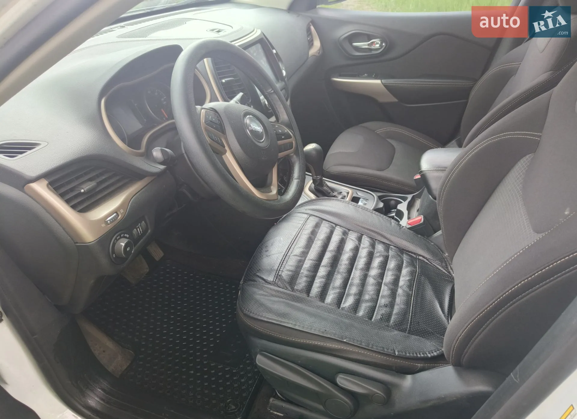 2017 Jeep Cherokee - мініатюра 10