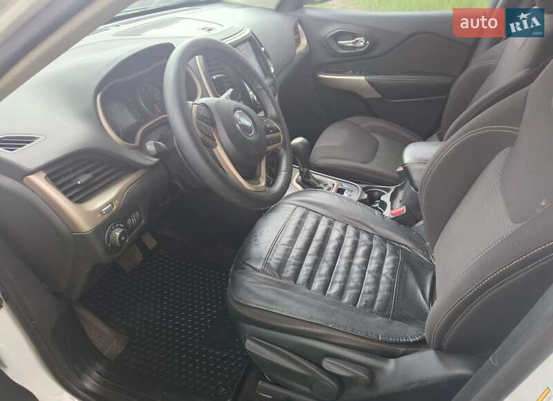 Внедорожник / Кроссовер Jeep Cherokee 2017 в Полтаве