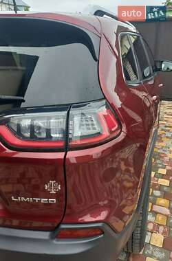 Внедорожник / Кроссовер Jeep Cherokee 2020 в 
