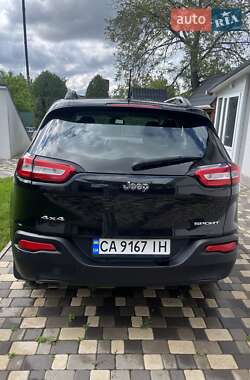 Внедорожник / Кроссовер Jeep Cherokee 2015 в 