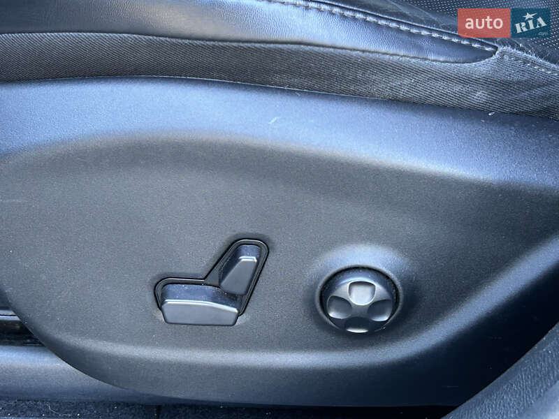 Внедорожник / Кроссовер Jeep Cherokee 2018 в Николаеве