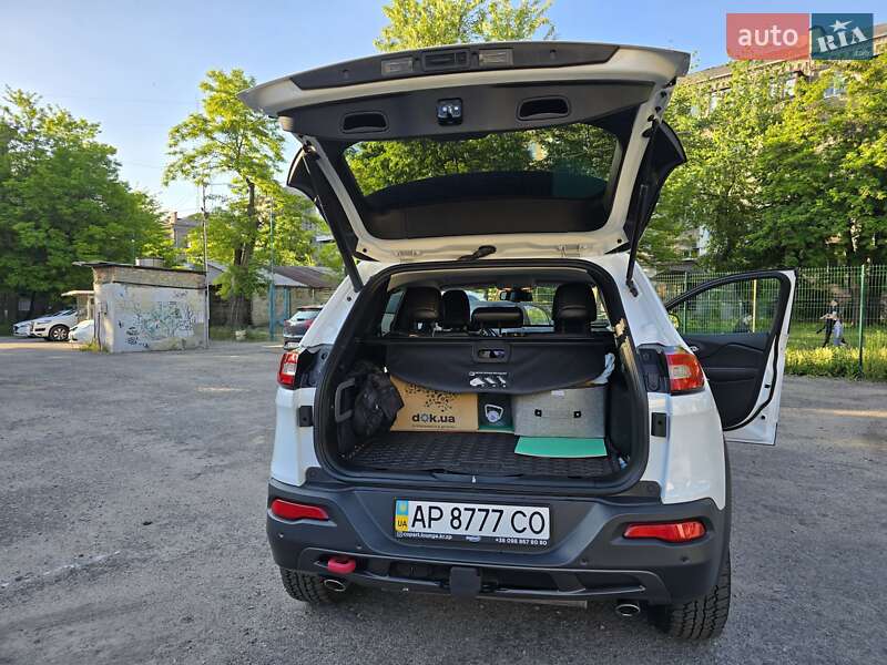 Позашляховик / Кросовер Jeep Cherokee 2017 в Запоріжжі фото 8 Позашляховик / Кросовер Jeep Cherokee 2017 в Запоріжжі
