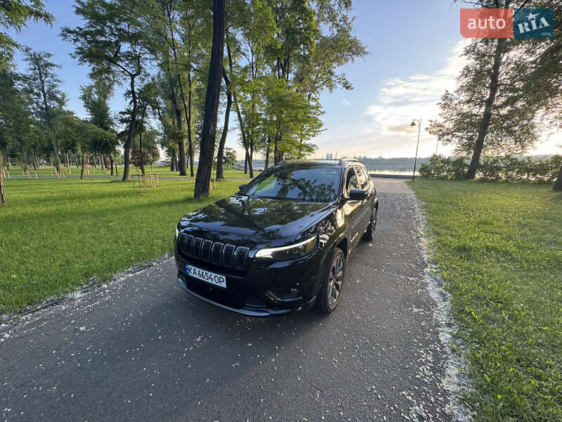 Внедорожник / Кроссовер Jeep Cherokee 2020 в Киеве