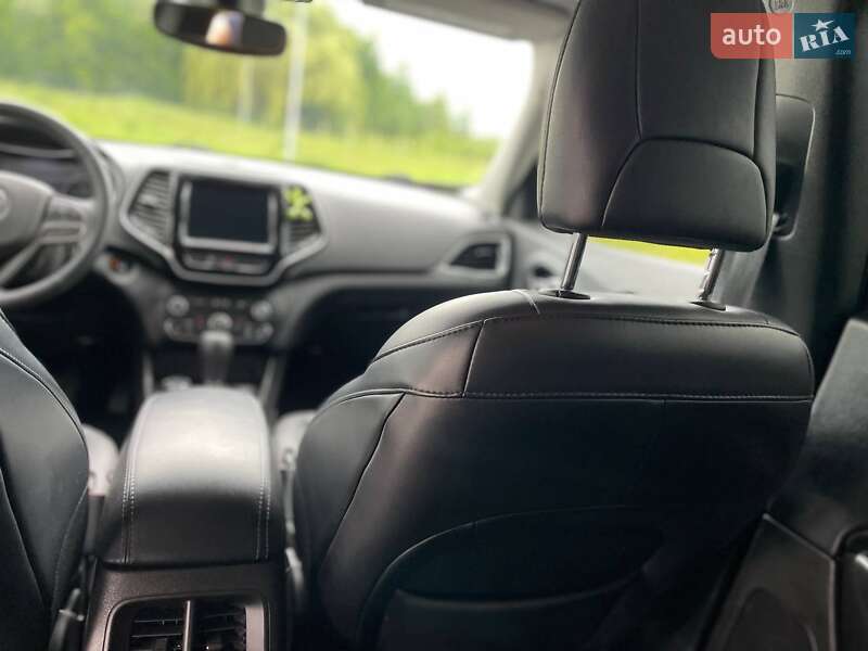 Позашляховик / Кросовер Jeep Cherokee 2018 в Львові