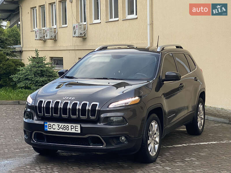 Внедорожник / Кроссовер Jeep Cherokee 2016 в Трускавце