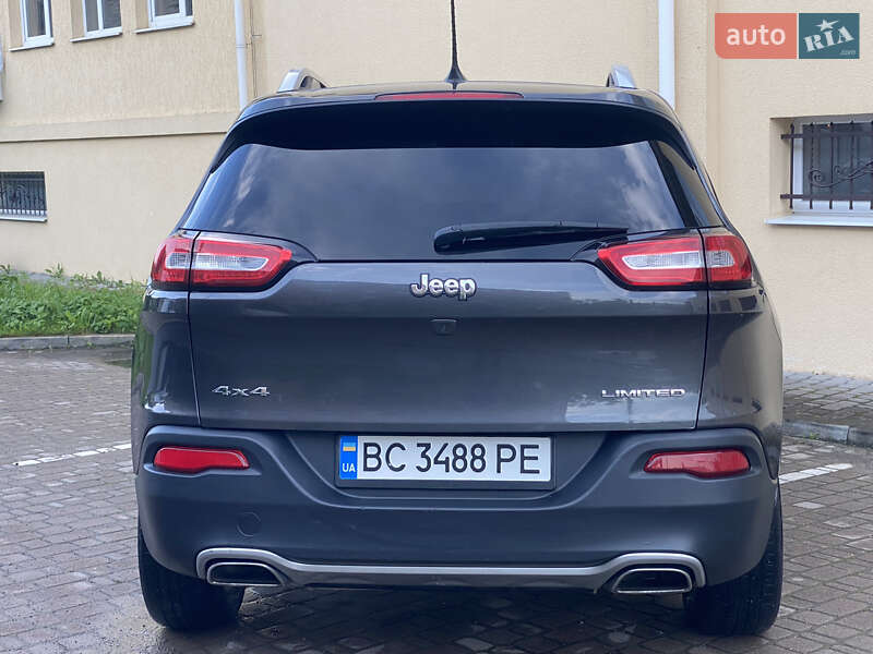 Внедорожник / Кроссовер Jeep Cherokee 2016 в Трускавце