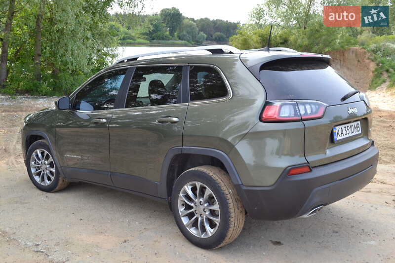 Внедорожник / Кроссовер Jeep Cherokee 2018 в Киеве