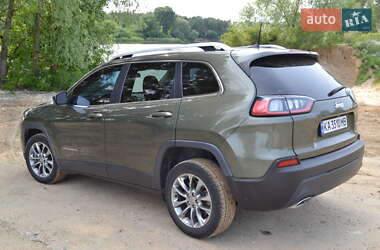 Позашляховик / Кросовер Jeep Cherokee 2018 в 