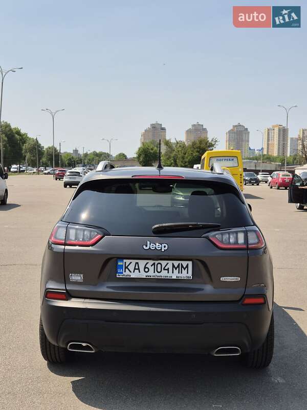 Позашляховик / Кросовер Jeep Cherokee 2021 в Києві