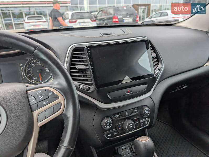 Позашляховик / Кросовер Jeep Cherokee 2017 в Львові