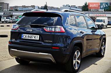 Позашляховик / Кросовер Jeep Cherokee 2019 в 