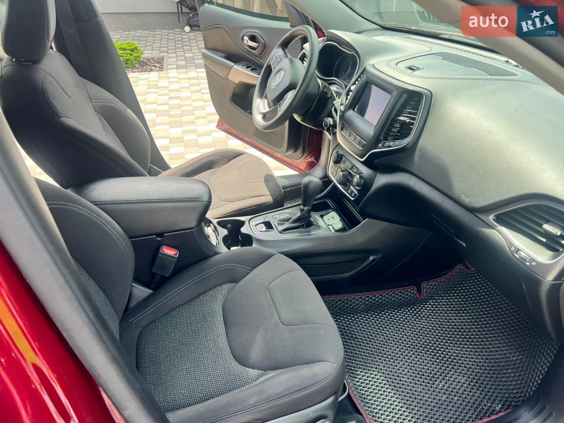 2020 Jeep Cherokee - мініатюра 10