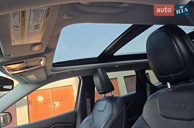 Внедорожник / Кроссовер Jeep Cherokee 2021 в 