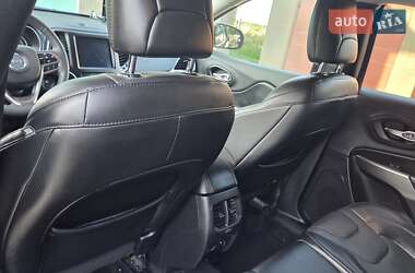 Внедорожник / Кроссовер Jeep Cherokee 2021 в 