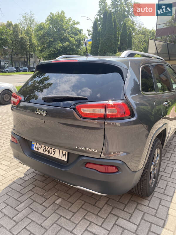 Внедорожник / Кроссовер Jeep Cherokee 2016 в Запорожье