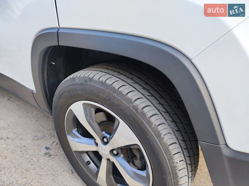 Внедорожник / Кроссовер Jeep Cherokee 2019 в Сумах фото 3 Внедорожник / Кроссовер Jeep Cherokee 2019 в Сумах