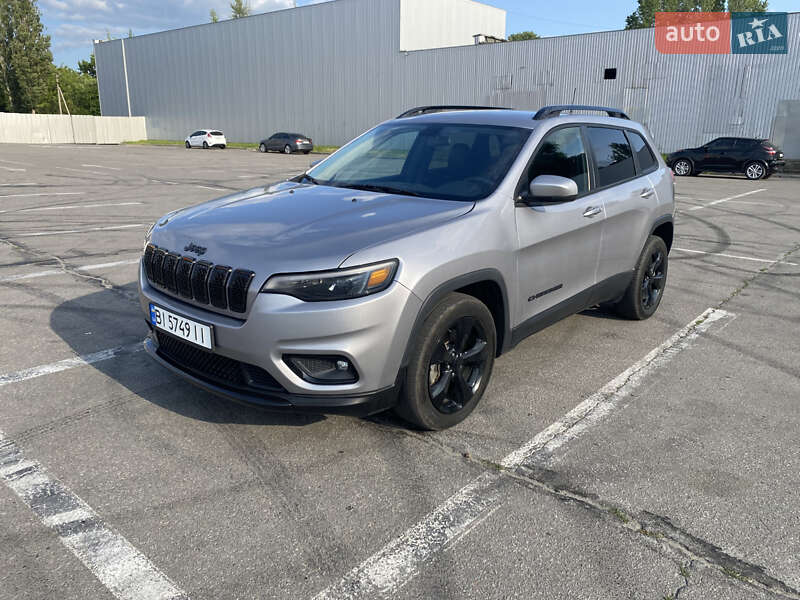 Позашляховик / Кросовер Jeep Cherokee 2018 в  фото Позашляховик / Кросовер Jeep Cherokee 2018 в