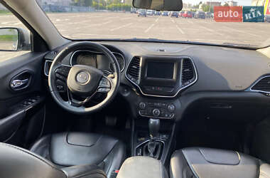 Позашляховик / Кросовер Jeep Cherokee 2018 в  фото 8 Позашляховик / Кросовер Jeep Cherokee 2018 в